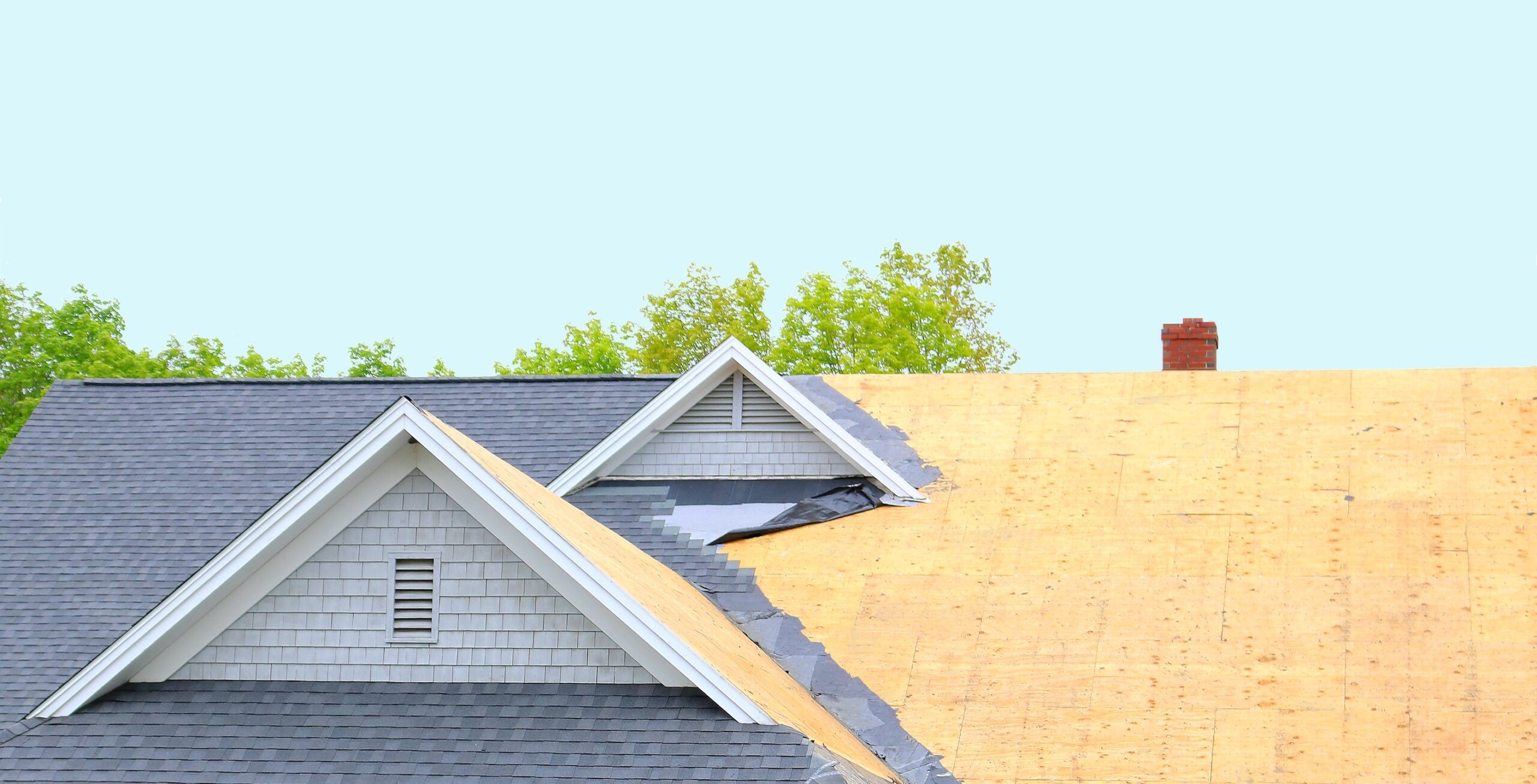 St. Petersburg home with roof being constructed by Universal Roof & Contracting