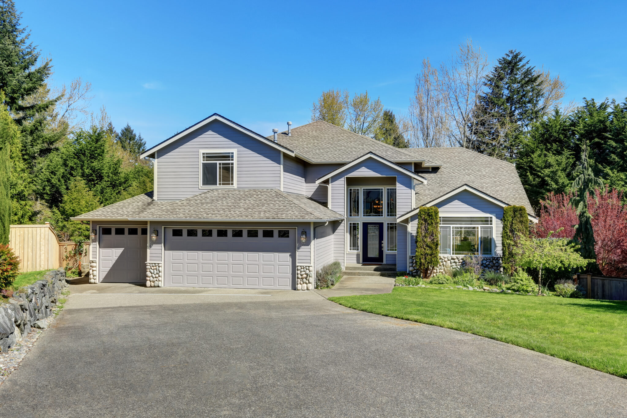 Charming home with brand-new asphalt shingles