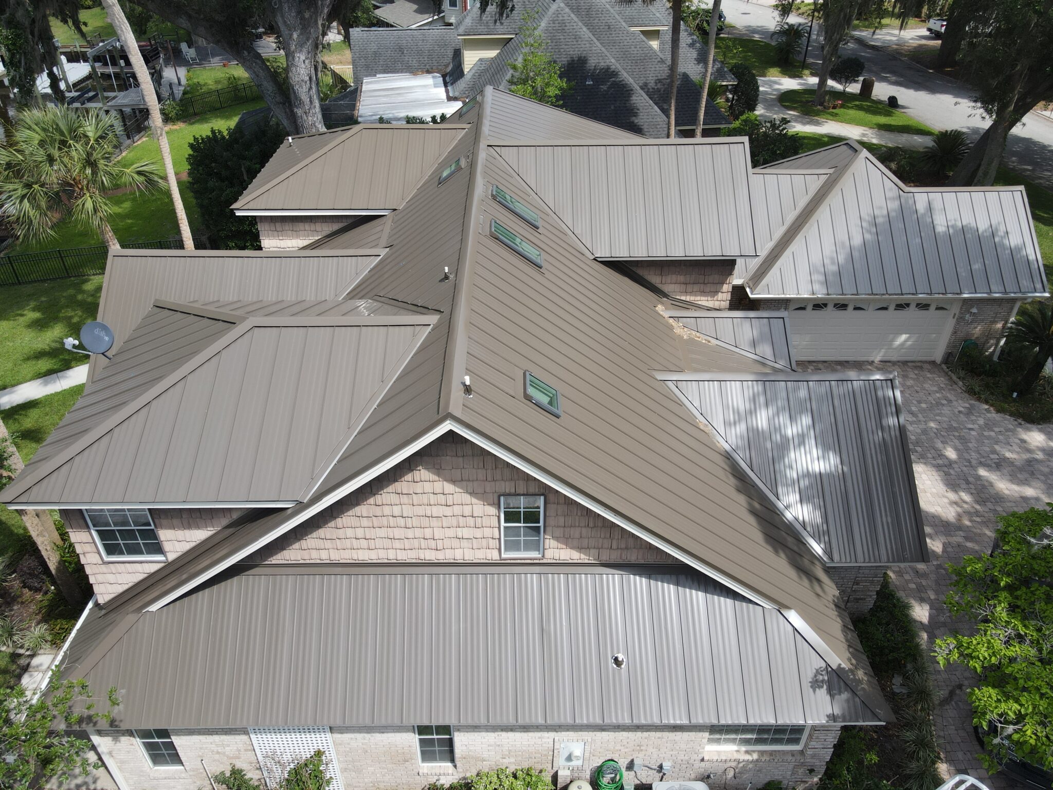 Metal roofs are a modern and durable option in Atlantic Beach, FL.